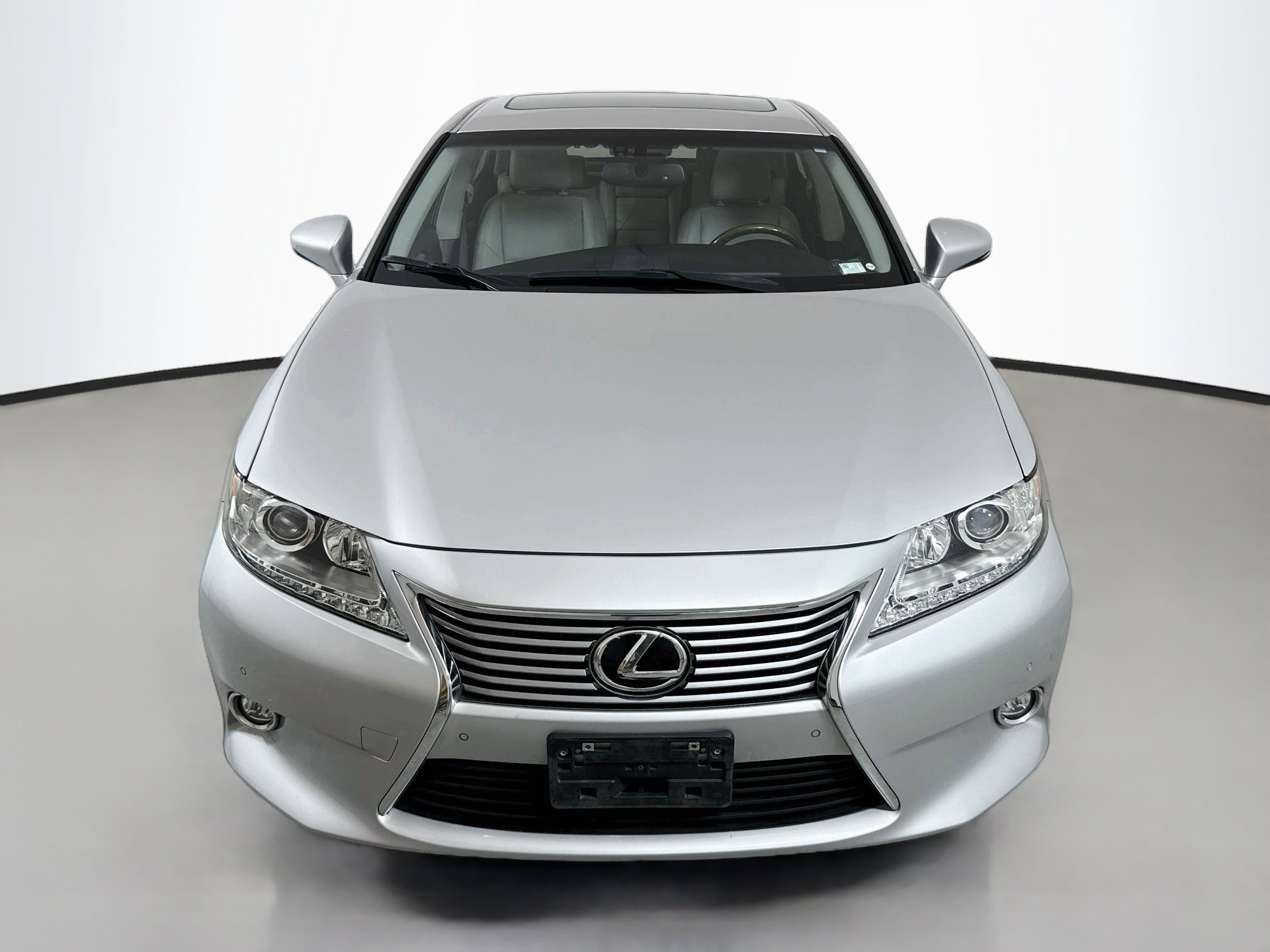 Used 2015 Lexus ES 350 w/ Luxury Package FWD image 2