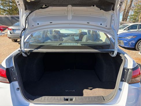 Used 2025 Nissan Versa SV image 29