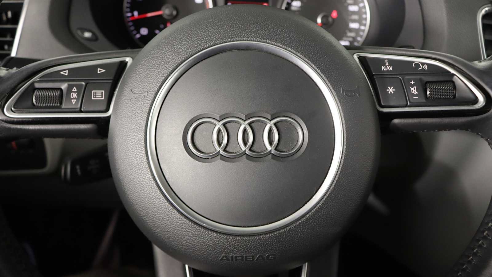 Used 2016 Audi Q3 2.0T Prestige AWD/4WD image 24