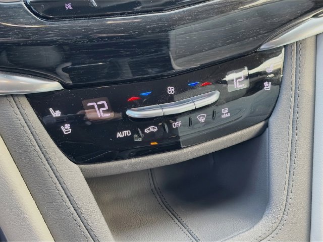 Used 2020 Cadillac XT6 Premium Luxury AWD/4WD image 12