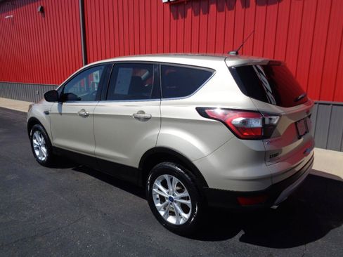 Used 2017 Ford Escape SE w/ SE Cold Weather Package AWD/4WD image 7