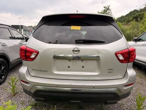 Used 2019 Nissan Pathfinder SV AWD/4WD image 13