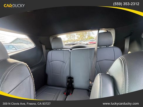 Used 2022 Buick Enclave Essence image 24