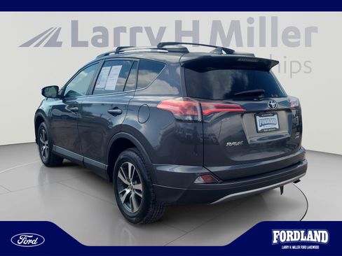 Used 2017 Toyota RAV4 XLE w/ Carpet Mat Package AWD/4WD image 3