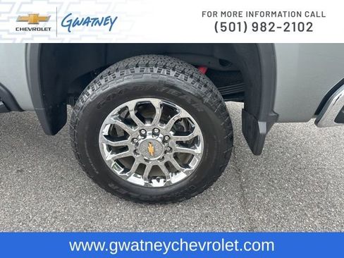 Used 2024 Chevrolet Silverado 2500 LTZ w/ LTZ Convenience Package AWD/4WD image 10
