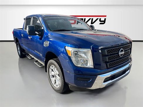 Used 2024 Nissan Titan SV w/ SV Convenience Package image 1