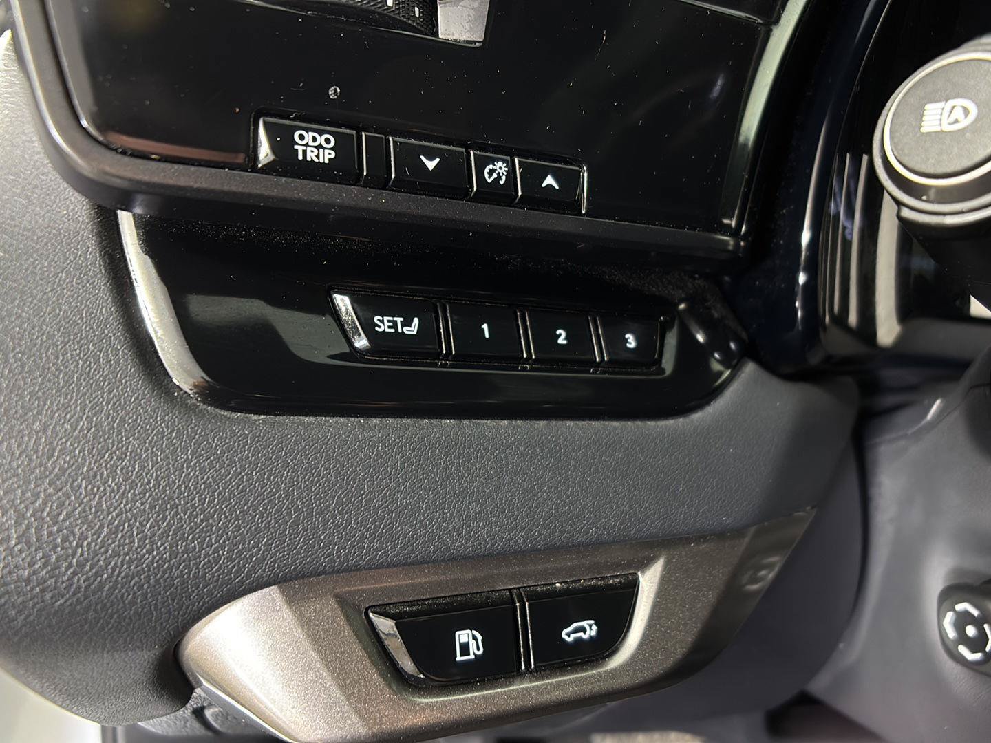 Used 2024 Lexus RX 350 w/ Convenience Package AWD/4WD image 37