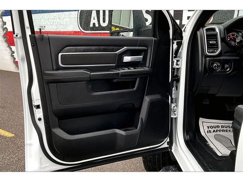 Used 2024 RAM 2500 Big Horn image 19