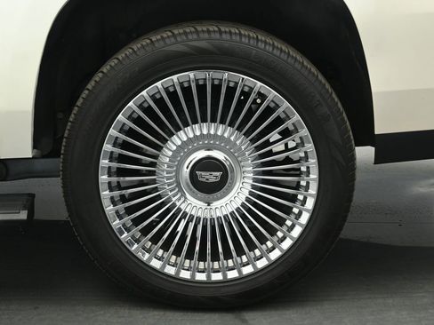 Used 2015 Cadillac Escalade ESV Platinum image 23