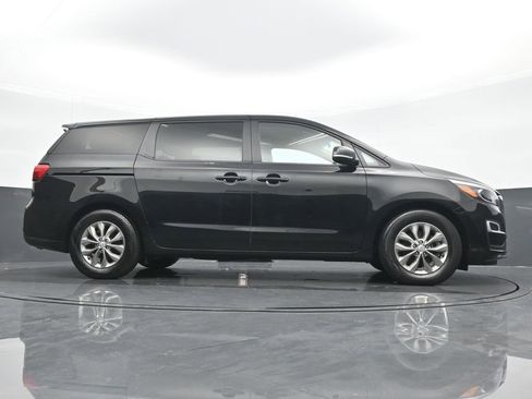 Used 2020 Kia Sedona LX image 22