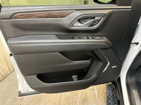 Used 2022 Chevrolet Tahoe Z71 w/ Luxury Package image 27