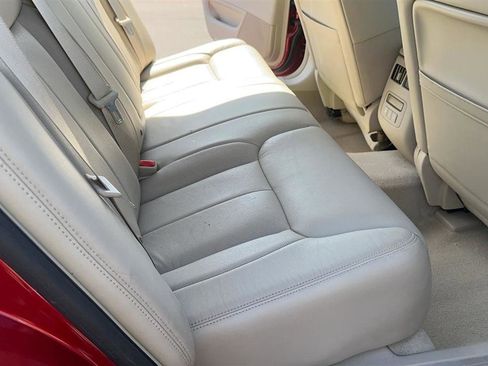 Used 2011 Cadillac DTS Luxury image 20