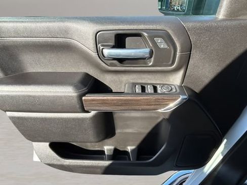 Used 2022 Chevrolet Silverado 2500 LT image 17