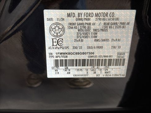Used 2025 Ford Explorer ST AWD/4WD image 40