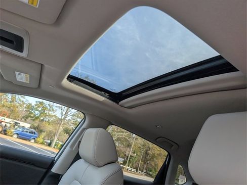 New 2026 Honda HR-V EX-L image 17