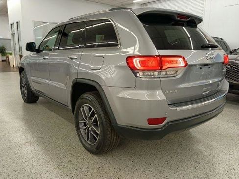 Used 2019 Jeep Grand Cherokee Limited AWD/4WD image 6