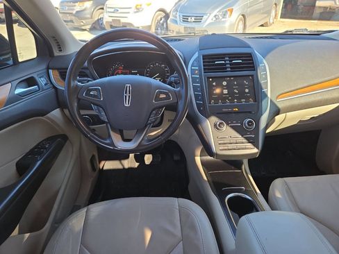 Used 2017 Lincoln MKC Select w/ Select Plus Package image 9