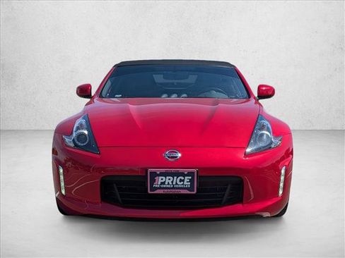 Used 2018 Nissan 370Z Touring Sport RWD image 2