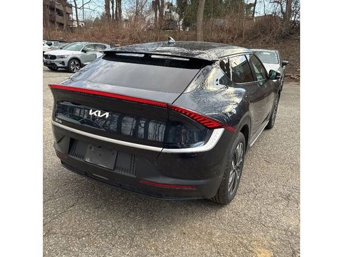 Used 2024 Kia EV6 Light image 3
