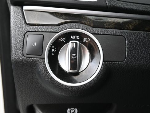 Used 2016 Mercedes-Benz E 400 4MATIC Coupe image 12