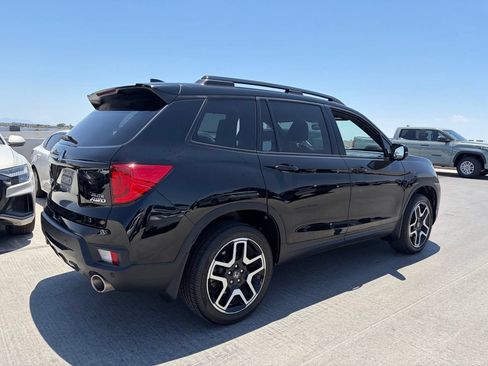 Used 2022 Honda Passport Elite image 2