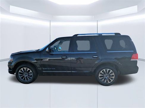 Used 2015 Lincoln Navigator 2WD image 8