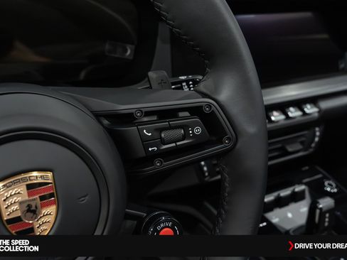 Used 2025 Porsche 911 Targa 4 GTS image 31