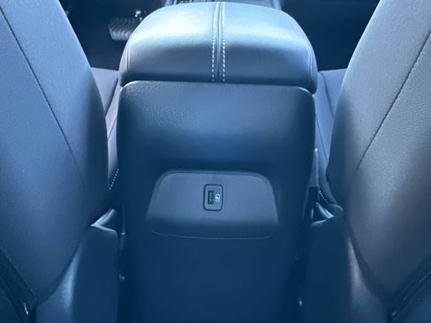 New 2025 Nissan Sentra SV image 30