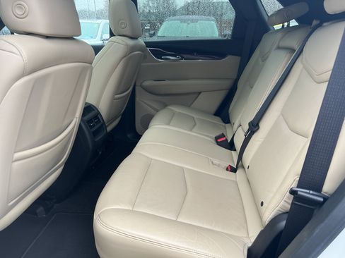 Used 2017 Cadillac XT5 Luxury w/ Driver Awareness Package image 9