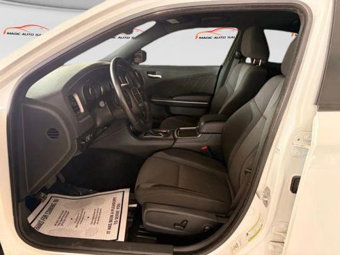 Used 2022 Dodge Charger SXT RWD image 9