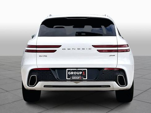 Used 2022 Genesis GV70 2.5T w/ Select Package image 4