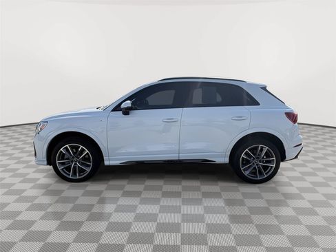 Used 2024 Audi Q3 2.0T Premium Plus AWD/4WD image 2