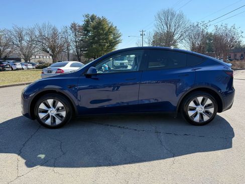 Used 2023 Tesla Model Y Long Range image 8