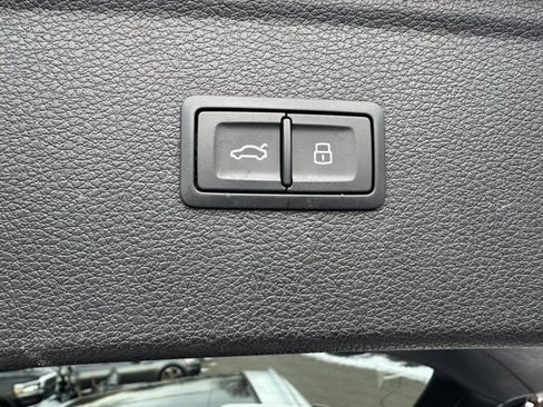 Used 2023 Audi Q5 2.0T Prestige image 32