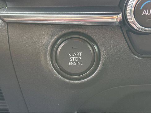 Used 2023 MAZDA MAZDA3 s image 24