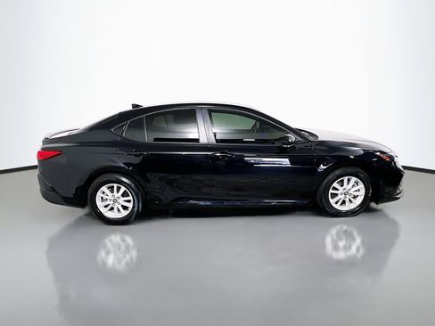 Used 2025 Toyota Camry LE w/ Convenience Package FWD image 3