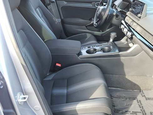 Used 2025 Honda Civic Sport image 19