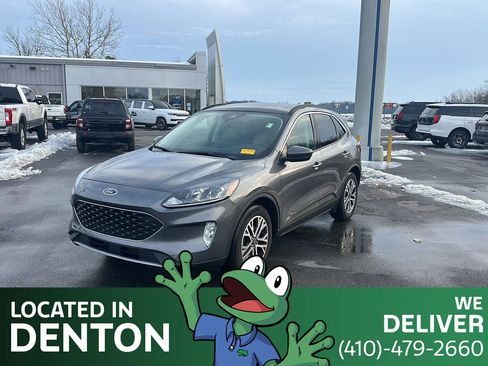 Used 2022 Ford Escape SEL w/ Technology Package image 1