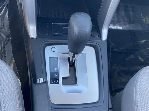 Used 2018 Subaru Forester 2.5i w/ Alloy Wheel Package image 28