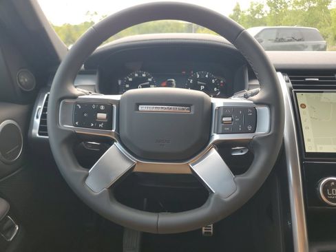 New 2026 Land Rover Discovery Dynamic SE AWD/4WD image 29