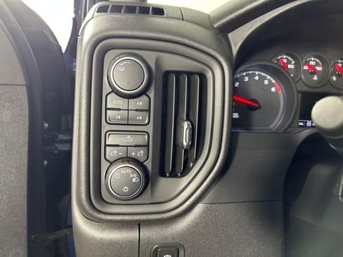 Used 2022 Chevrolet Silverado 1500 Custom Trail Boss w/ LPO, Dark Essentials Package image 19