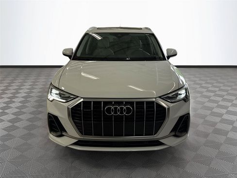 Used 2024 Audi Q3 2.0T Premium Plus w/ Premium Plus Package AWD/4WD image 2