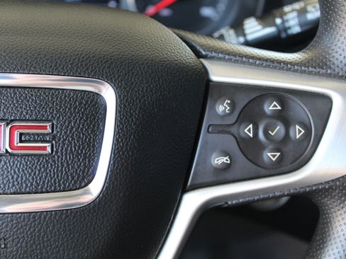 Used 2022 GMC Terrain SLE FWD image 33