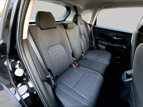 Used 2025 Honda HR-V LX image 18