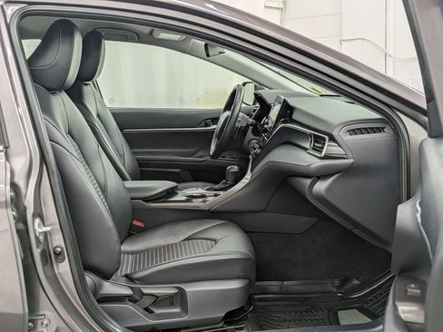 Used 2024 Toyota Camry SE FWD image 13