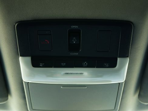 Used 2022 Nissan Altima 2.5 Platinum image 33