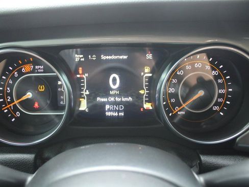 Used 2021 Jeep Wrangler Unlimited Sahara AWD/4WD image 19