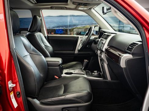 Used 2018 Toyota 4Runner Limited image 19