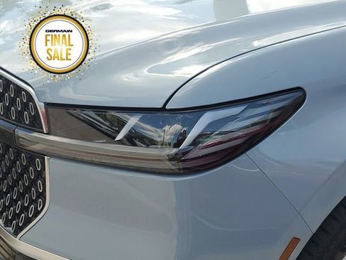 New 2025 Lincoln Navigator Reserve image 12