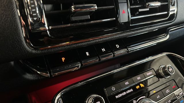 Used 2020 Lincoln Navigator L Reserve w/ Luxury Package AWD/4WD image 19